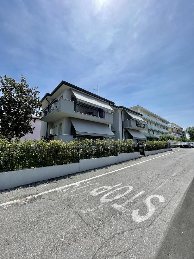 Du Lac Aparments Desenzano del Garda Buitenkant foto